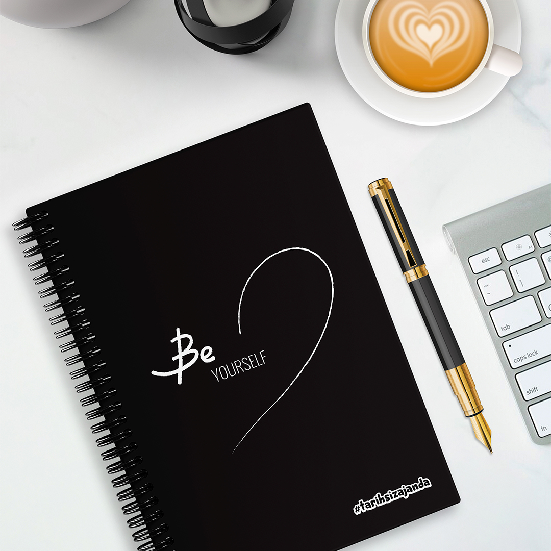 Be Yourself Temalı Sert Kapak A5 Tarihsiz Akademik Ajanda