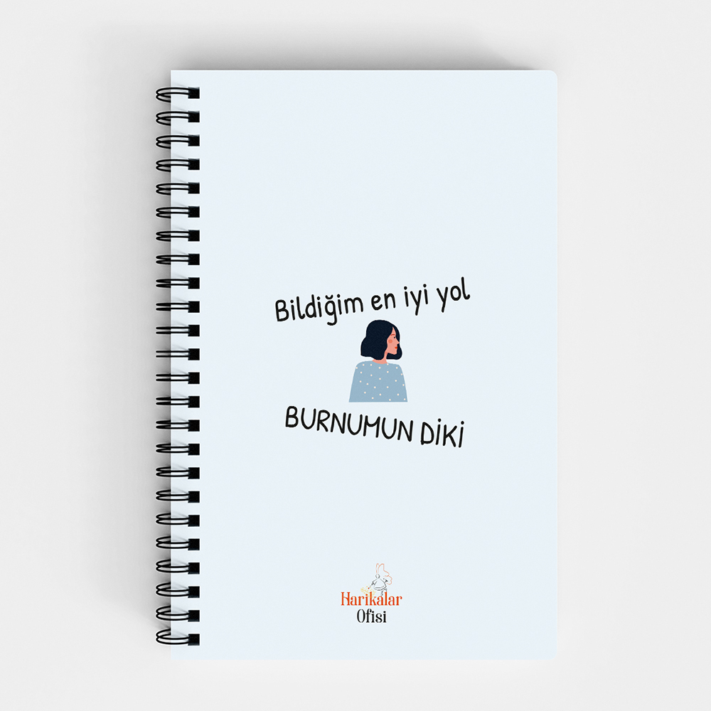 Harikalar Ofisi Bildiğim En İyi Yol Burnumun Diki Temalı 14*19 Çizgili Defter Harikalar Ofisi Bildiğim En İyi Yol Burnumun Diki Temalı 14*19 Çizgili Defter