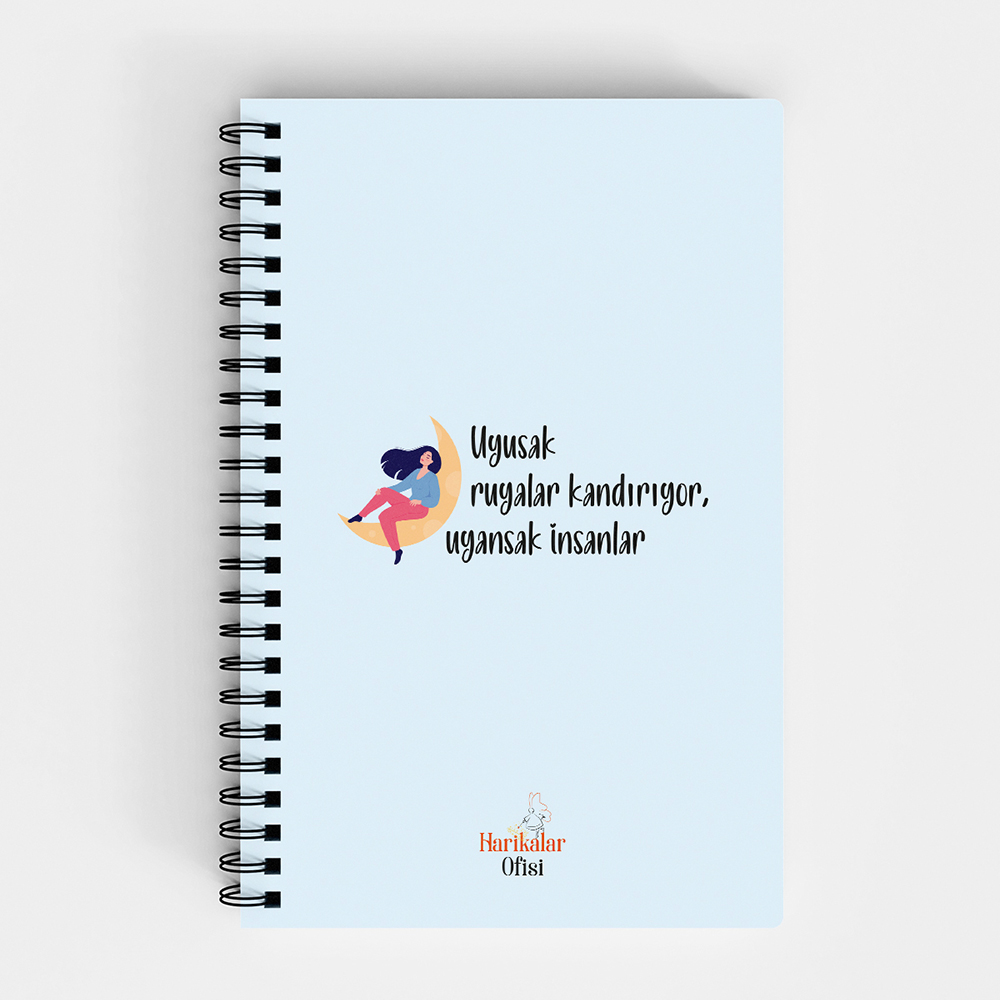 Harikalar Ofisi Uyusak Rüyalar Kandırıyor Uyansak İnsanlar Temalı 14*19 Çizgili Defter Harikalar Ofisi Uyusak Rüyalar Kandırıyor Uyansak İnsanlar Temalı 14*19 Çizgili Defter