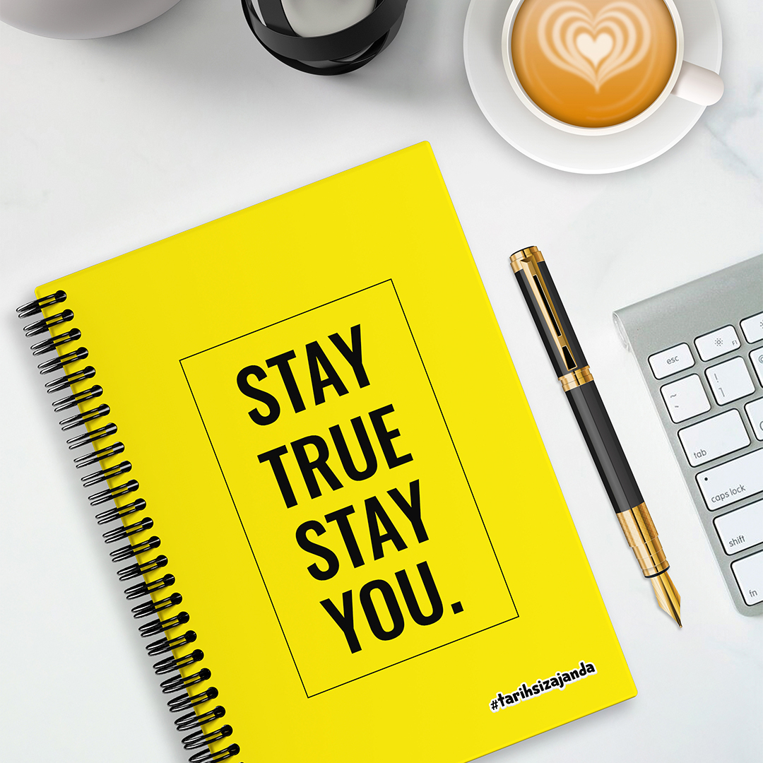 STAY TRUE STAY YOU Temalı Sert Kapak A5 Tarihsiz Akademik Ajanda STAY TRUE STAY YOU Temalı Sert Kapak A5 Tarihsiz Akademik Ajanda